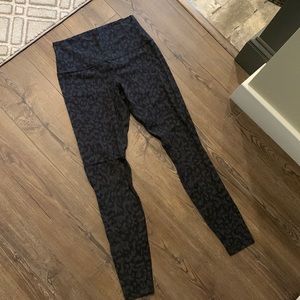 NWOT align HR pant 28” Lululemon color FCMD